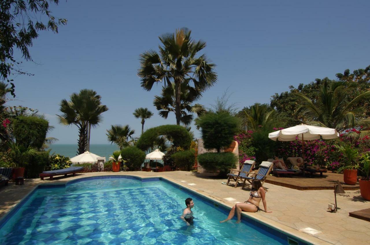 Ngala Lodge Fajara Екстериор снимка